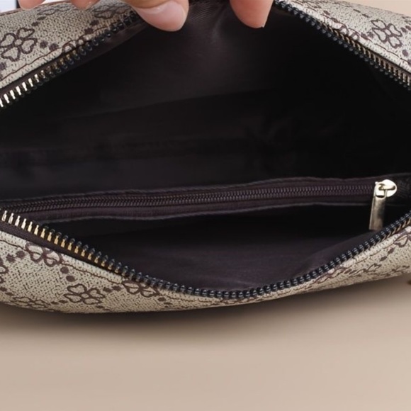 Vintage Bill Blass Beautiful Silk Scarf & FREE NWT Bag w/Purchase See Listing - Picture 5 of 8